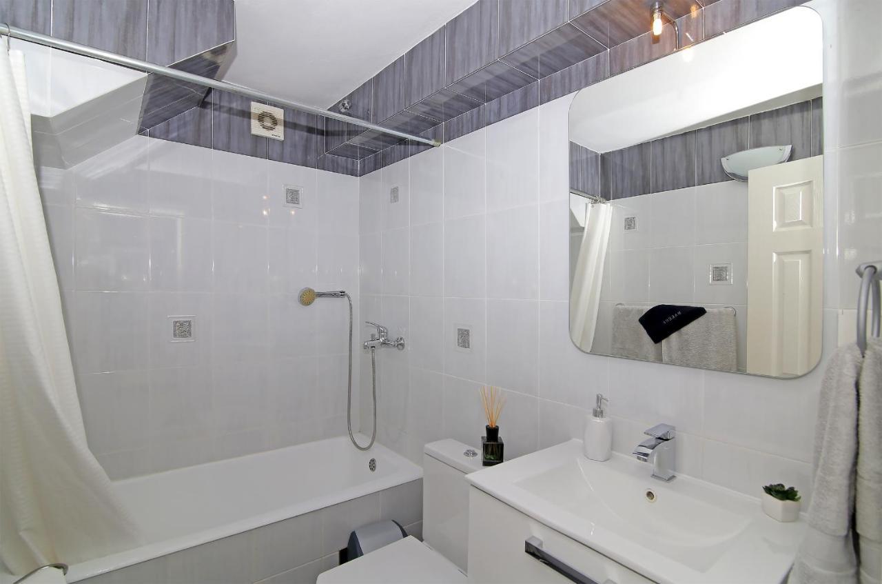 Spacious 2 Bedroom Luxeview- Oldtownview, 10min To Town Apartment